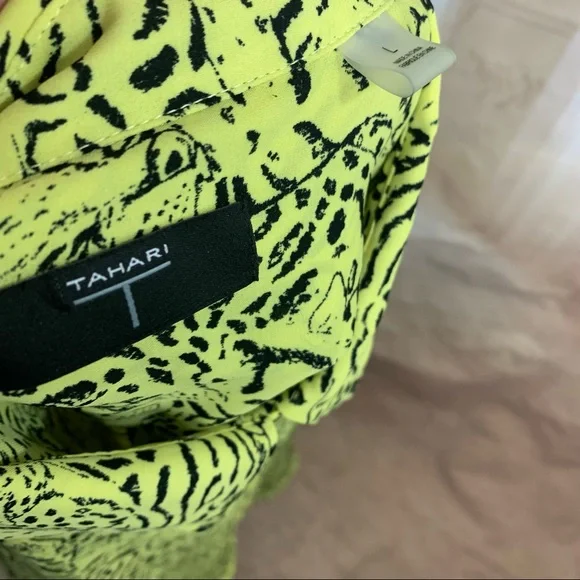 SOLD T TAHARI Yellow Tiger Animal Print Button Down - Picture 9 of 10